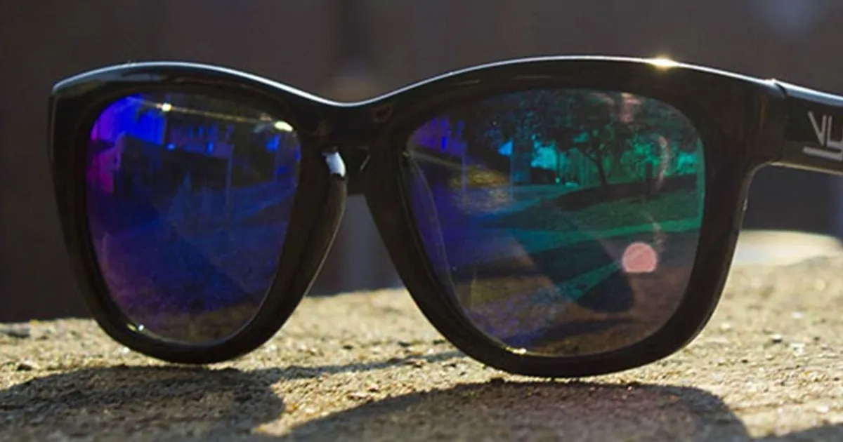 How Do Polarised Lenses Work?