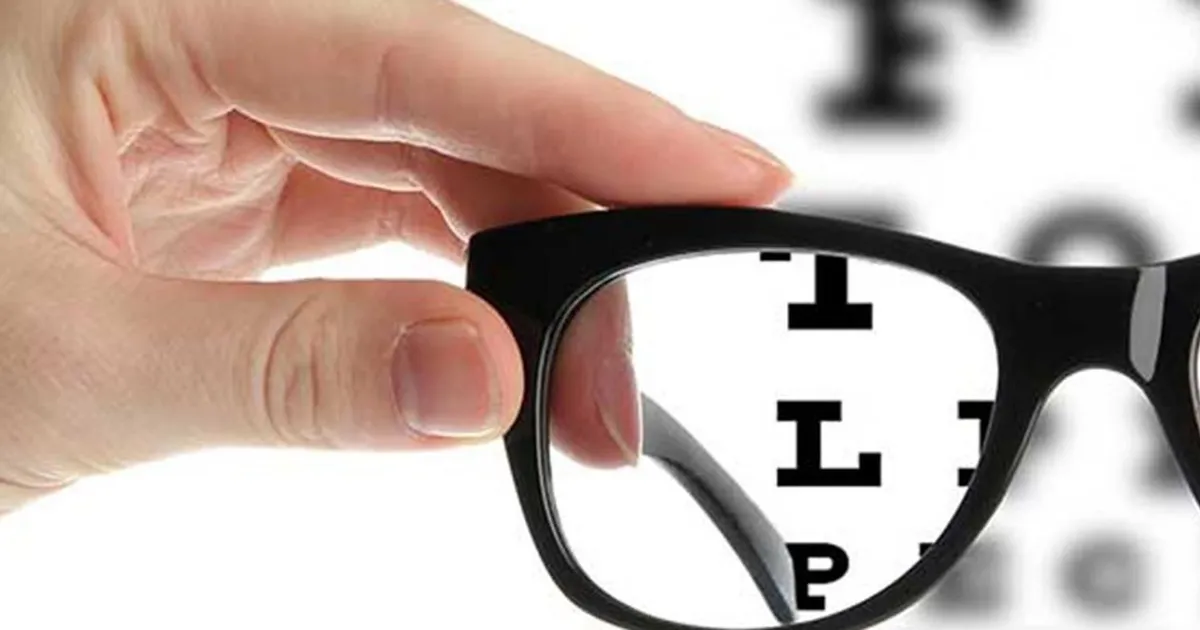 Is Your Child At Risk Of Developing Myopia (Becoming Short Sighted)?
