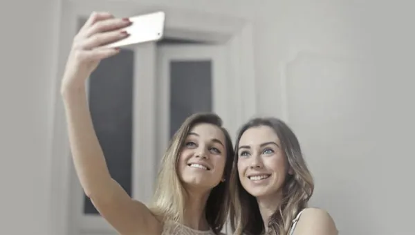 Your Teenager's Vision – Study, Screens and Selfies